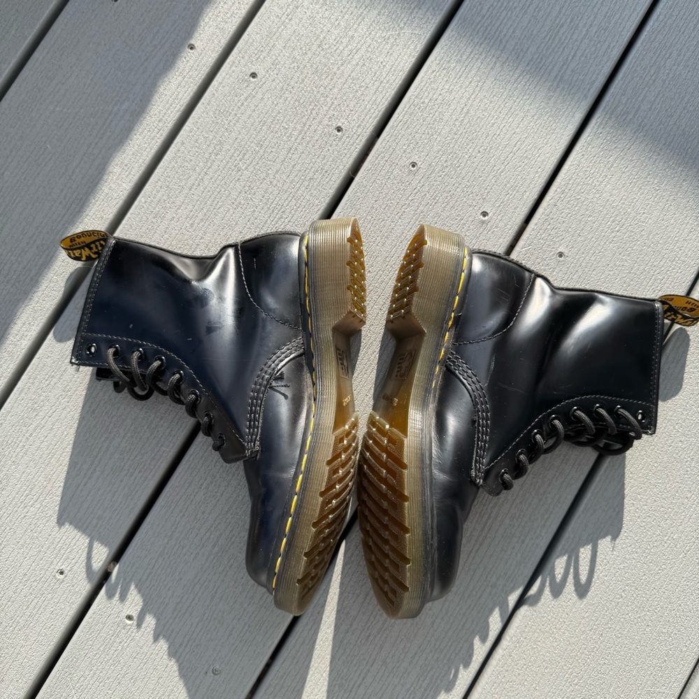 Doc Martens Women’s Smooth Leather Lace Up Boots - Picture 6 of 11